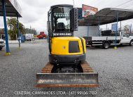 MINI ESCAVADEIRA NEW HOLLAND