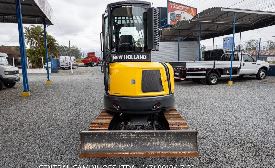 MINI ESCAVADEIRA NEW HOLLAND