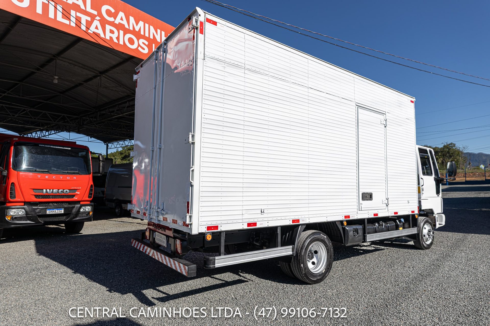 FORD CARGO 816 S ANO 2013