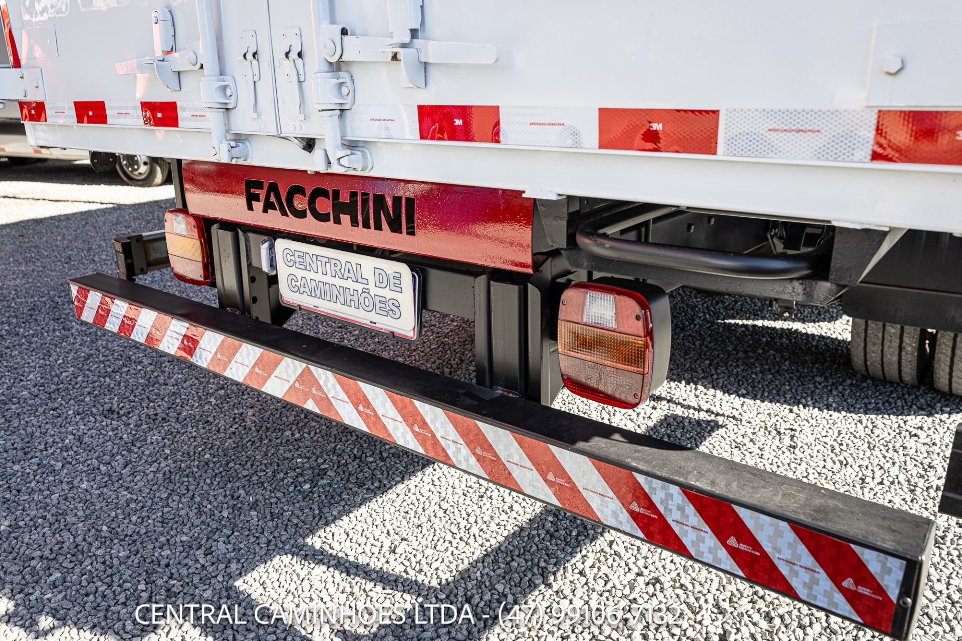 FORD CARGO 816 S ANO 2013