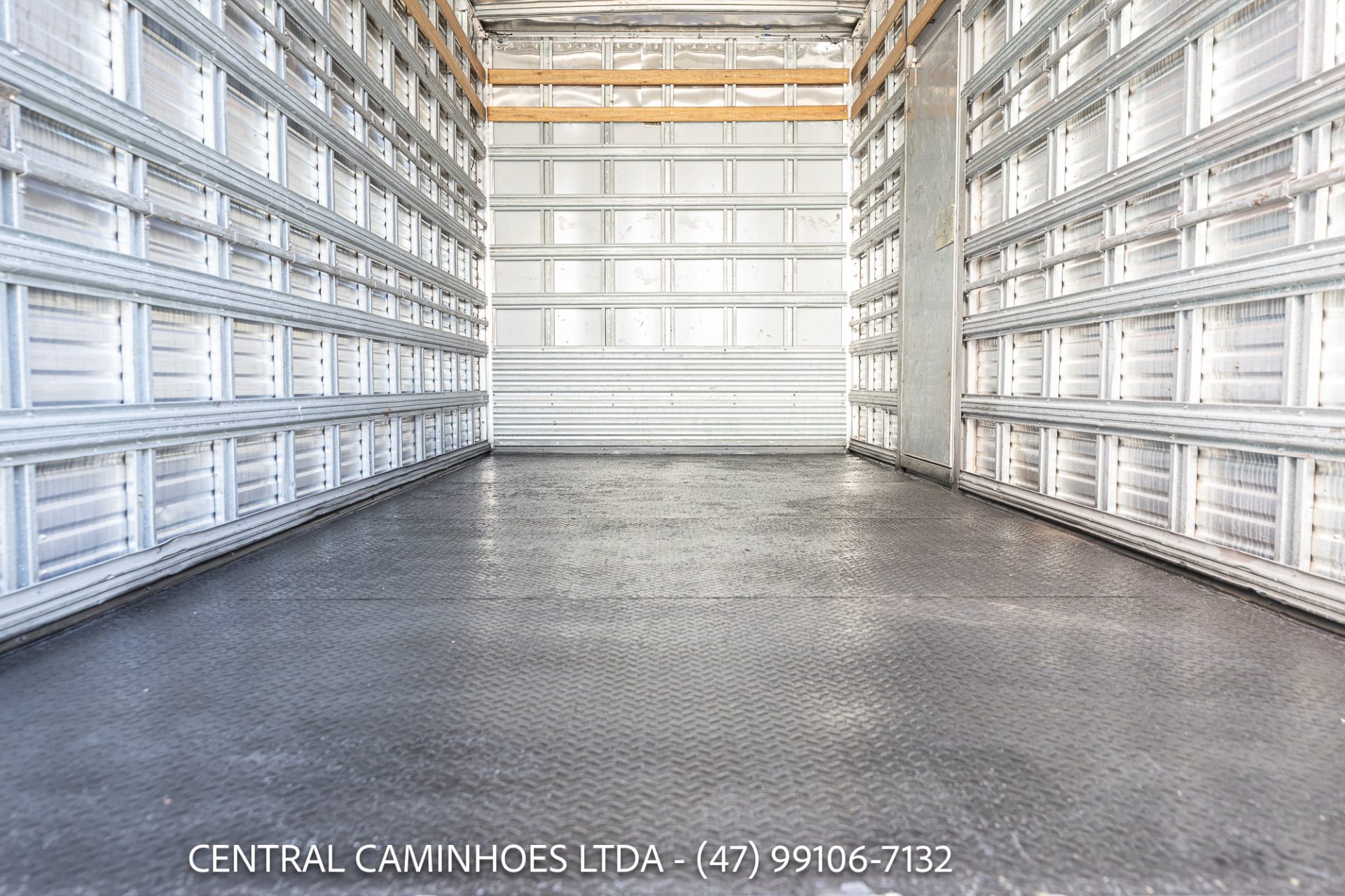 FORD CARGO 816 S ANO 2013