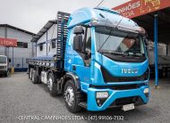 IVECO TECTOR 31.300 8X2 BI TRUCK ANO 2020 LEITO