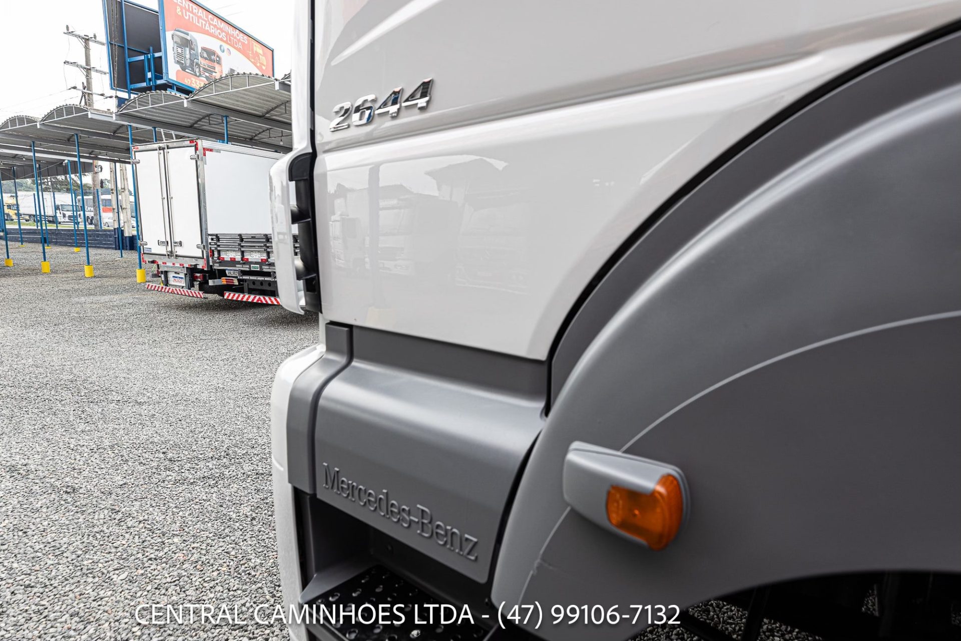 MERCEDES BENZ AXOR 2644 S 6X4 ANO 2019 TETO ALTO