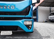 IVECO TECTOR 31.300 8X2 BI TRUCK ANO 2020 LEITO