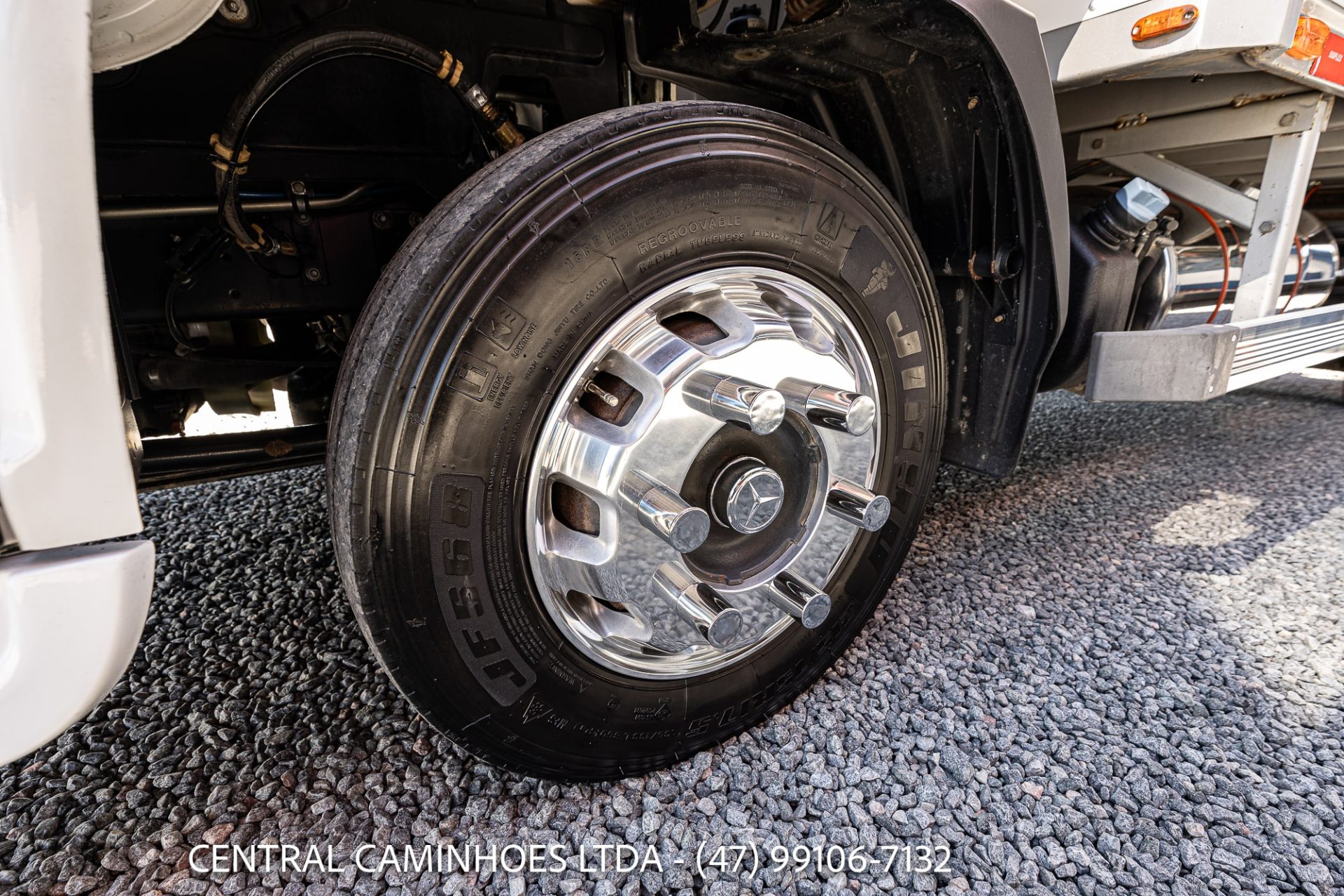 MB ACCELO 815 ANO 2022 COM ACESSÓRIOS