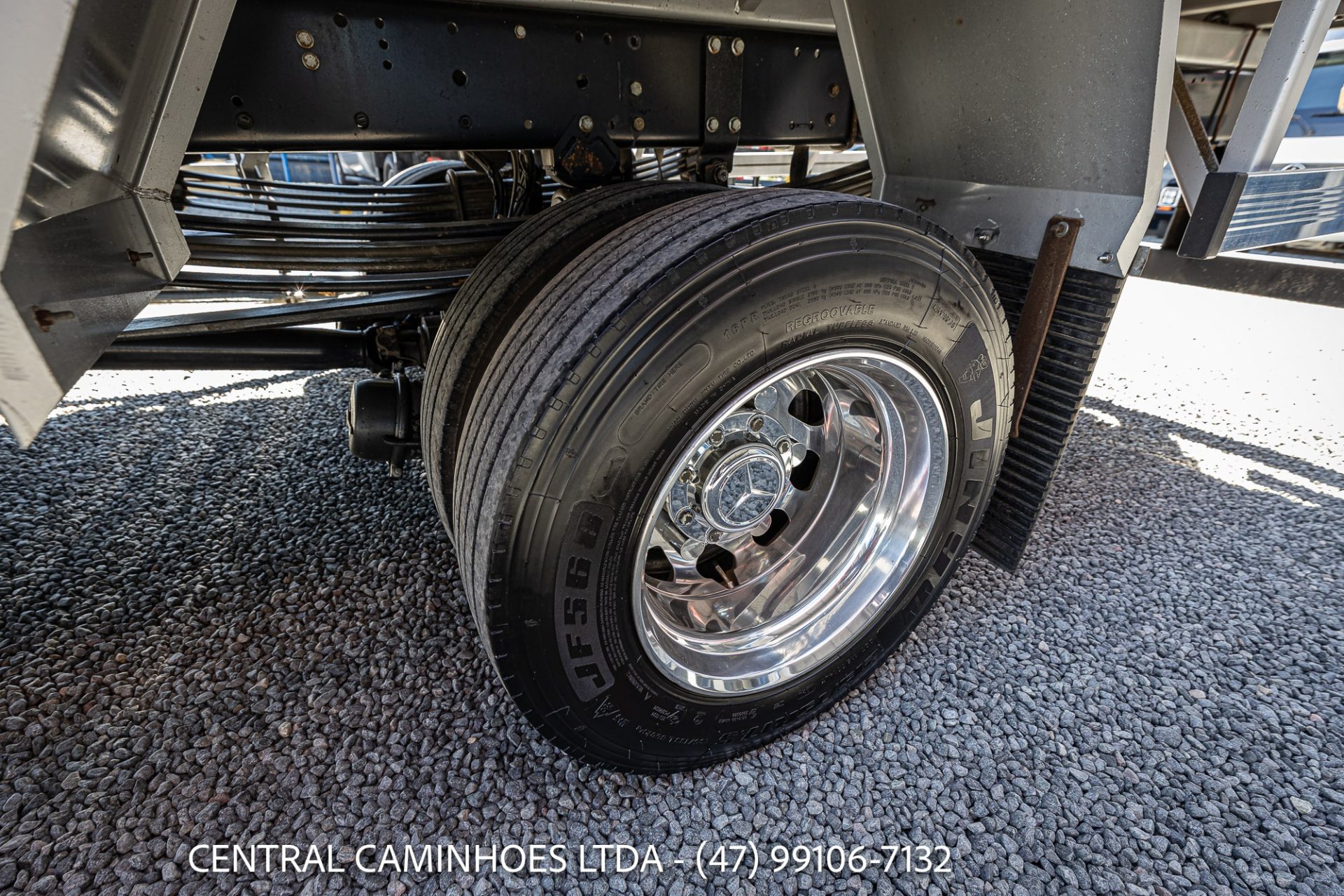 MB ACCELO 815 ANO 2022 COM ACESSÓRIOS