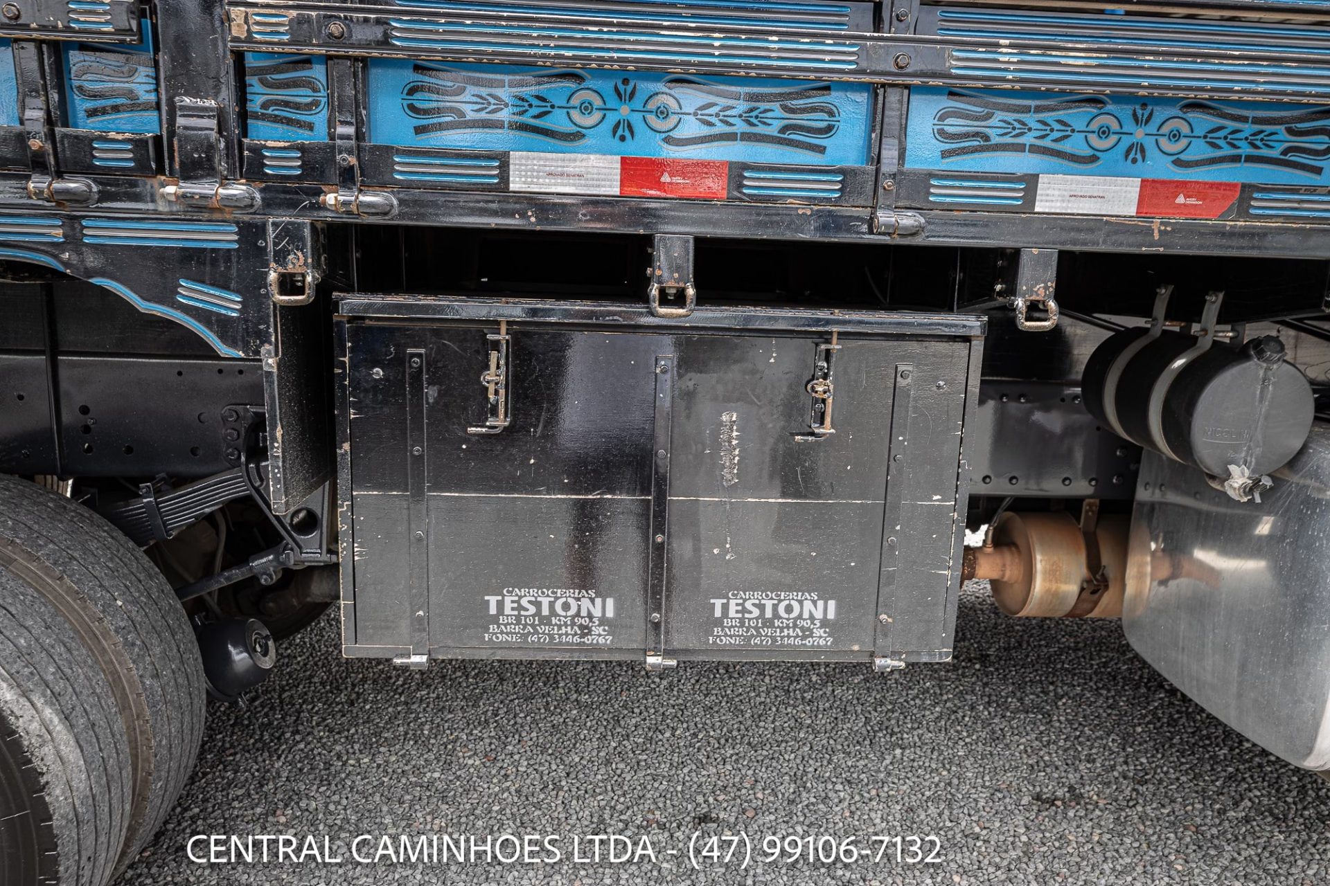 IVECO TECTOR 31.300 8X2 BI TRUCK ANO 2020 LEITO