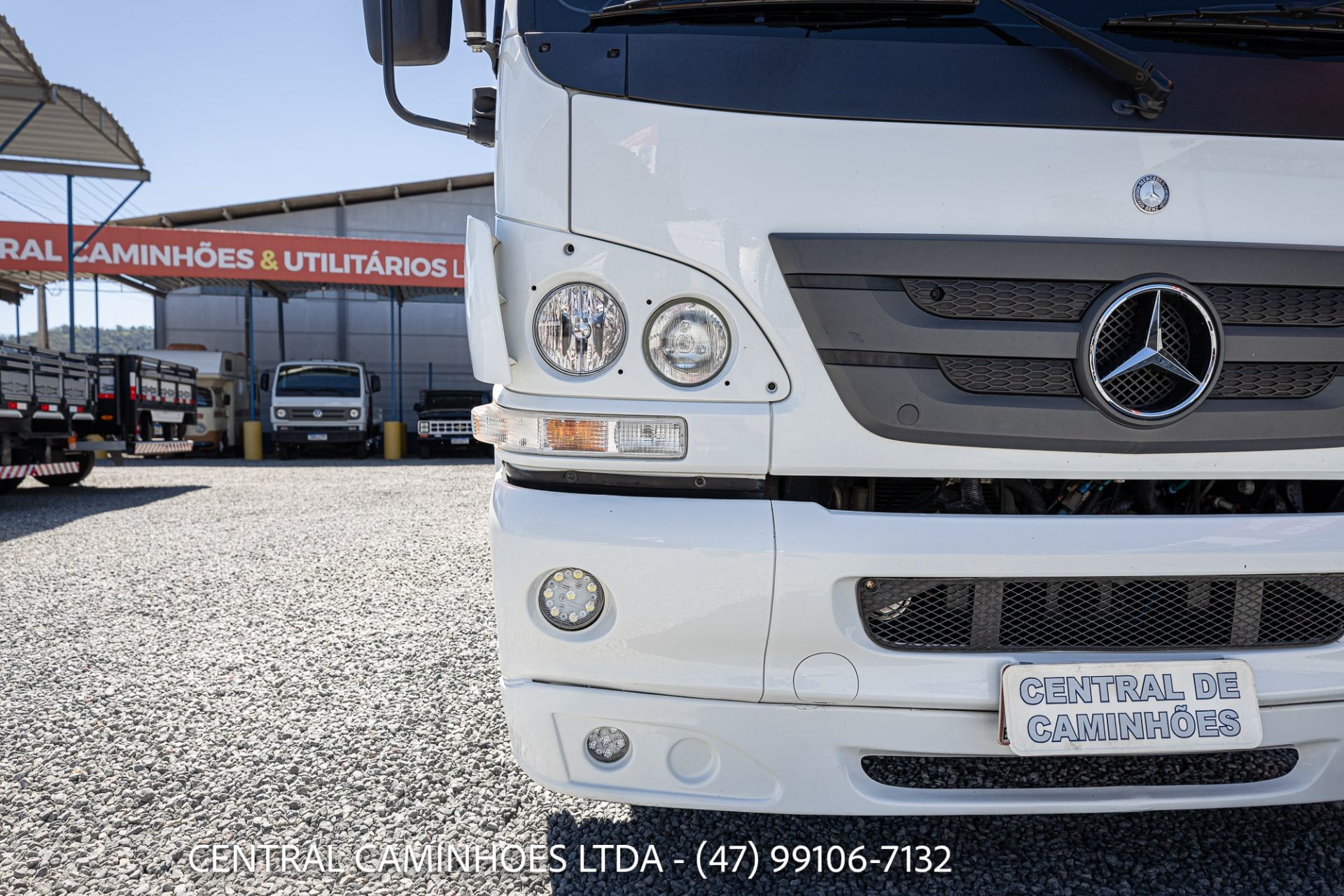 MB ACCELO 815 ANO 2022 COM ACESSÓRIOS