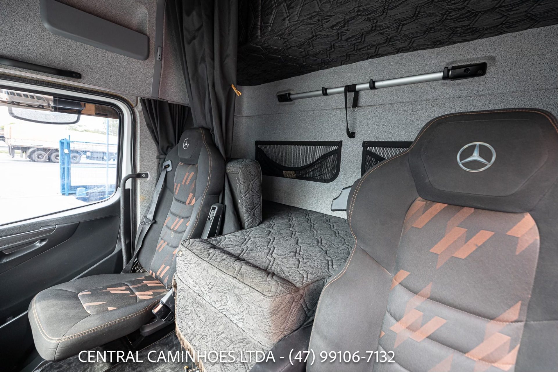 MERCEDES BENZ AXOR 2644 S 6X4 ANO 2019 TETO ALTO