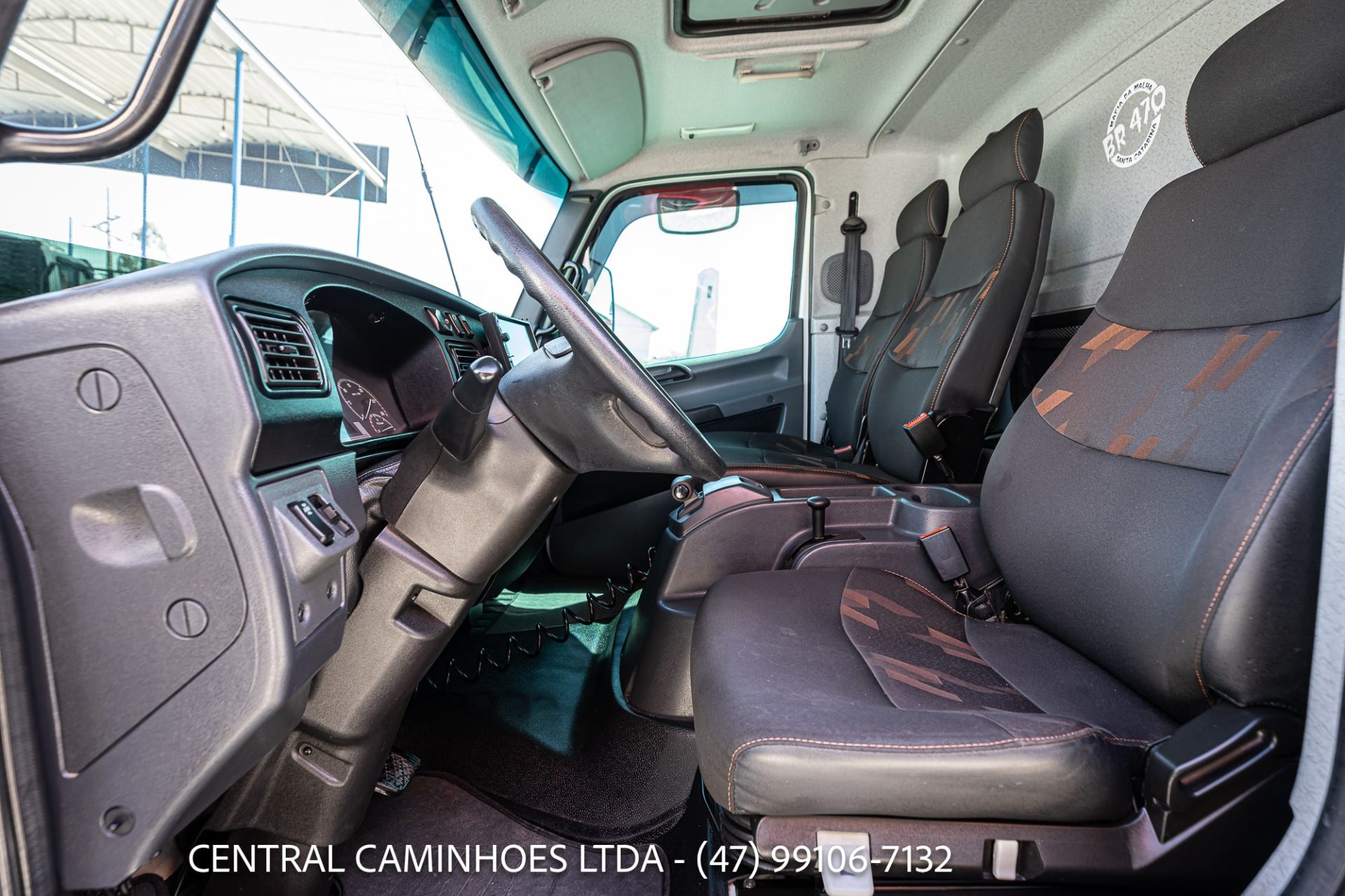 MB ACCELO 815 ANO 2022 COM ACESSÓRIOS