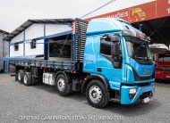 IVECO TECTOR 31.300 8X2 BI TRUCK ANO 2020 LEITO