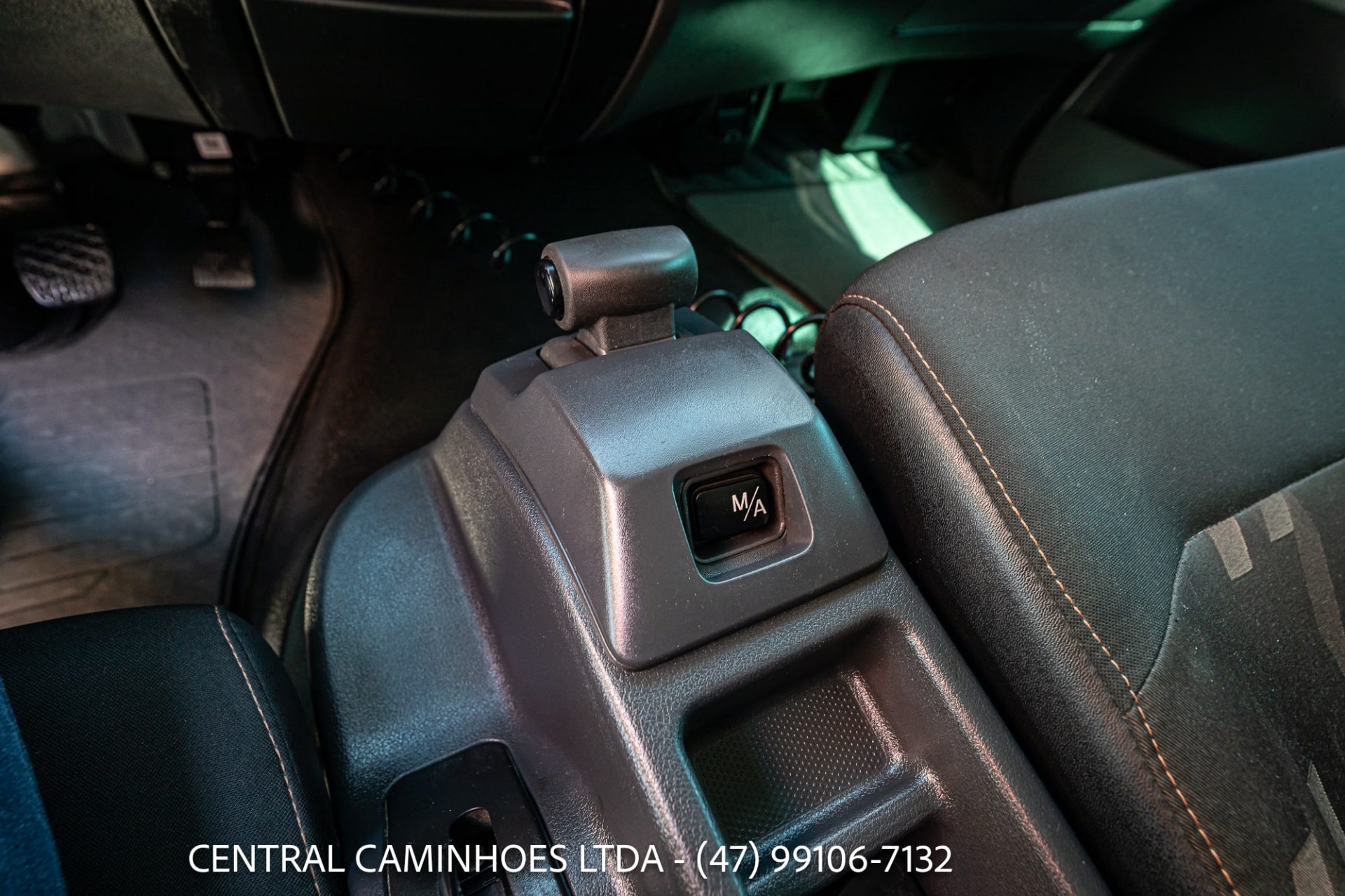 MB ACCELO 815 ANO 2022 COM ACESSÓRIOS