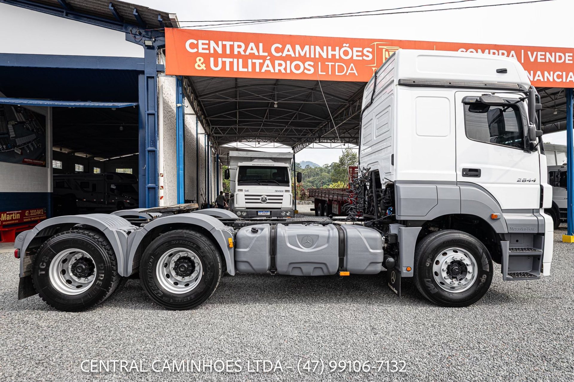 MERCEDES BENZ AXOR 2644 S 6X4 ANO 2019 TETO ALTO