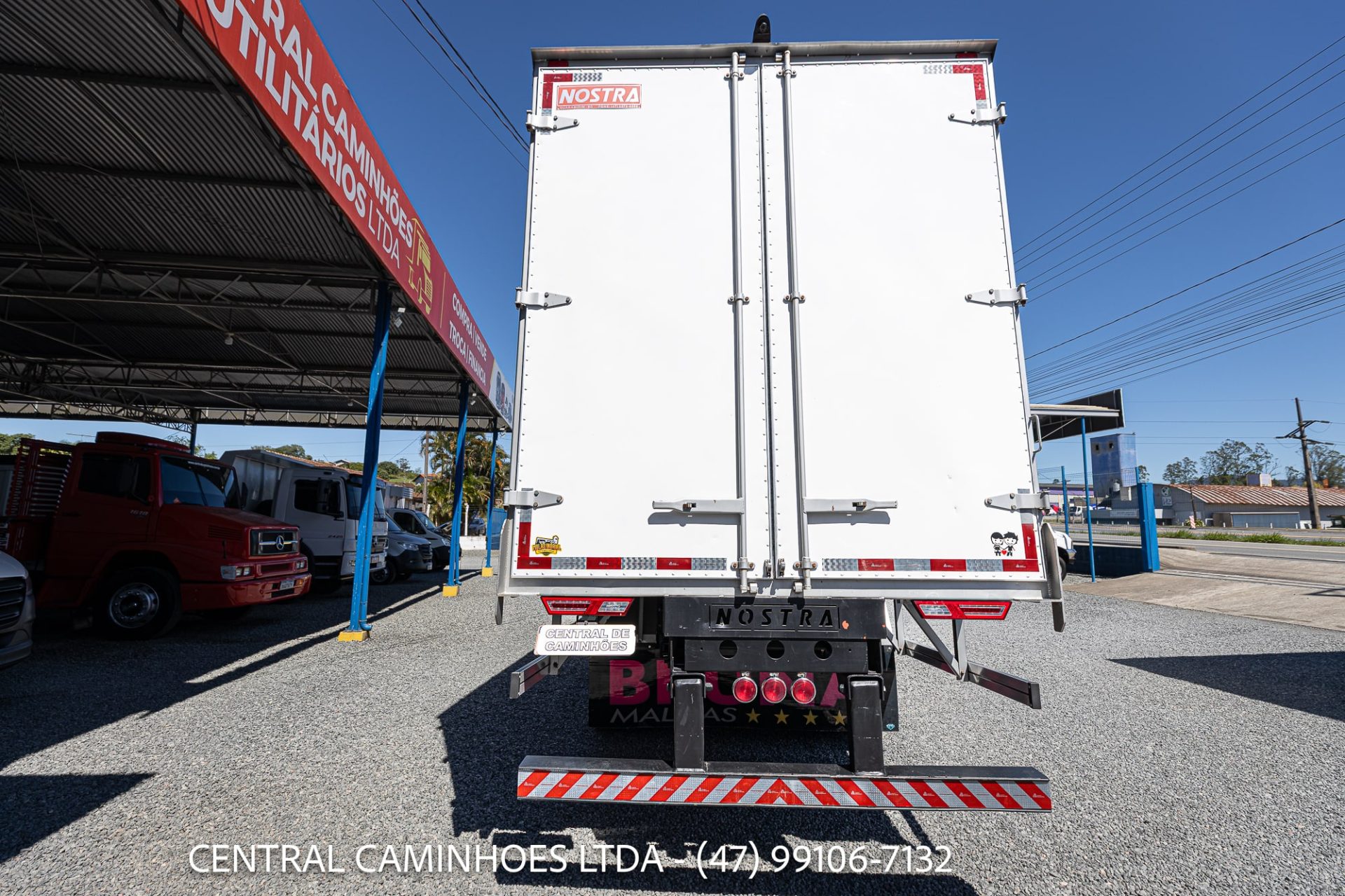 MB ACCELO 815 ANO 2022 COM ACESSÓRIOS