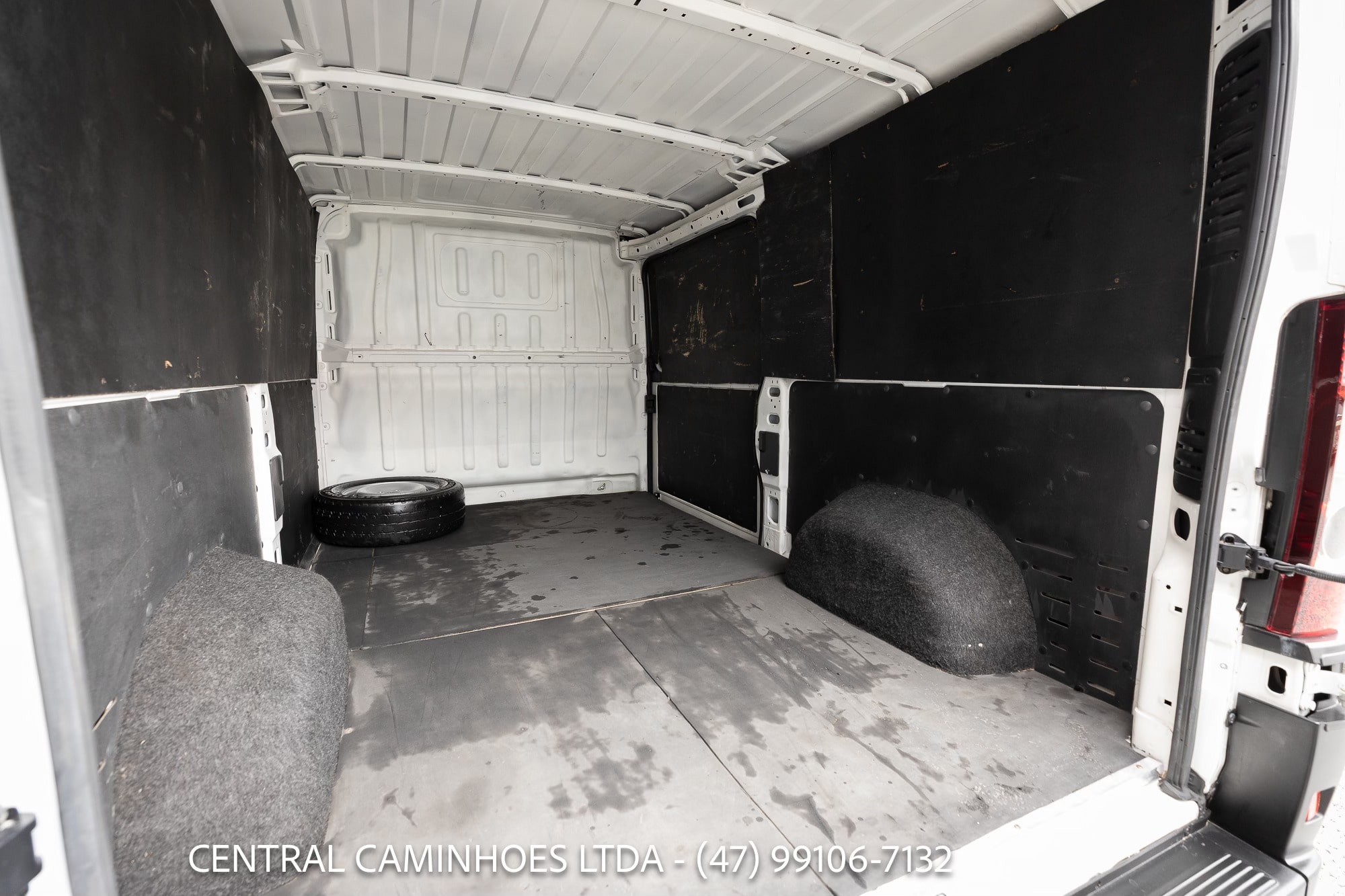 FIAT DUCATO FURGÃO 10M3 ANO 2019 COMPLETA