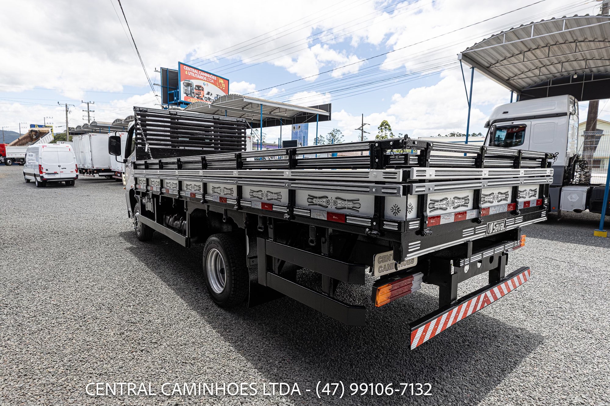 MERCEDES BENZ ACCELO 715C ANO 2006