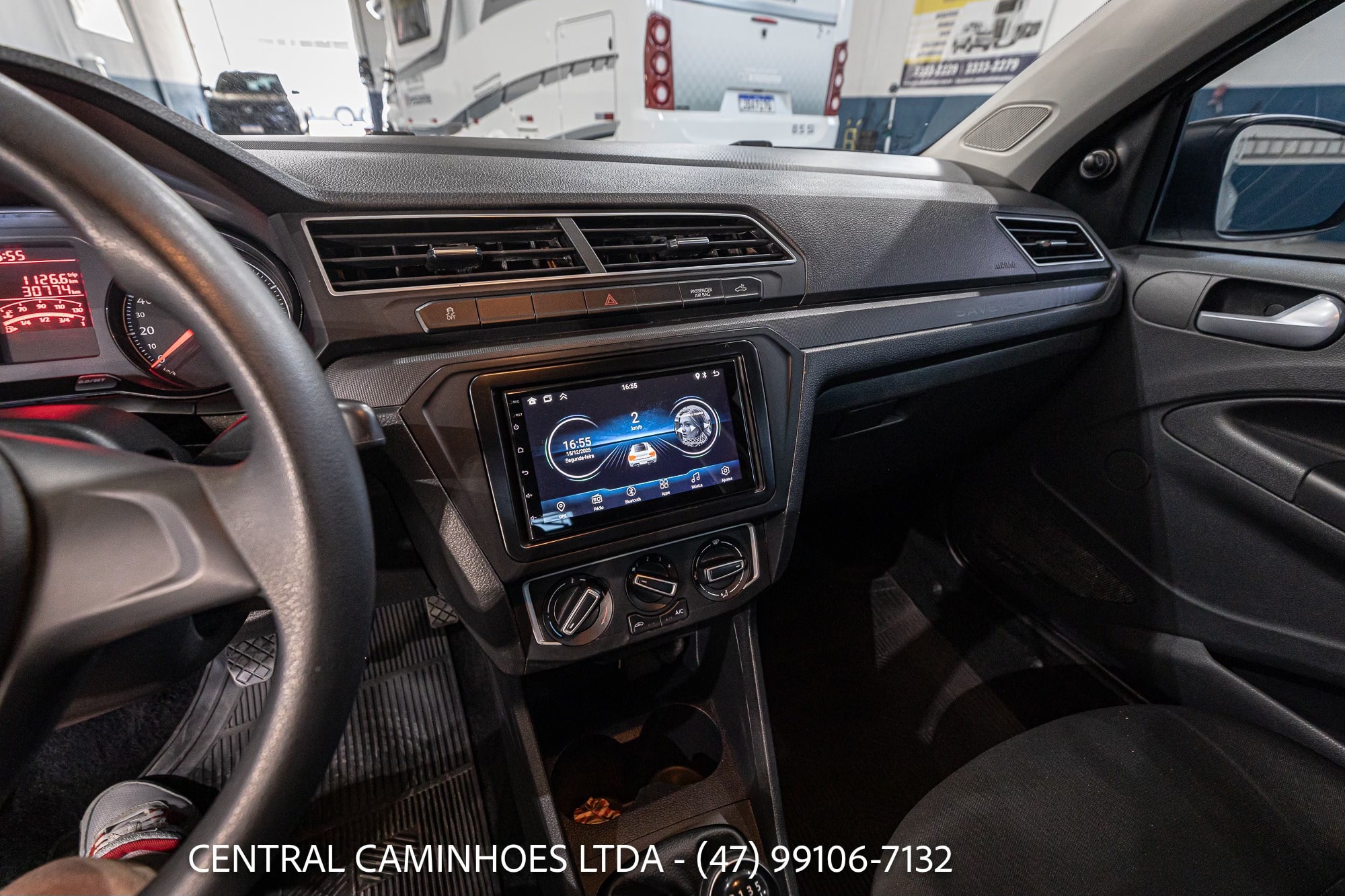 VOLKSWAGEN SAVEIRO ROBUST ANO 2024/24 COMPLETA COM CAPOTA DE FIBRA