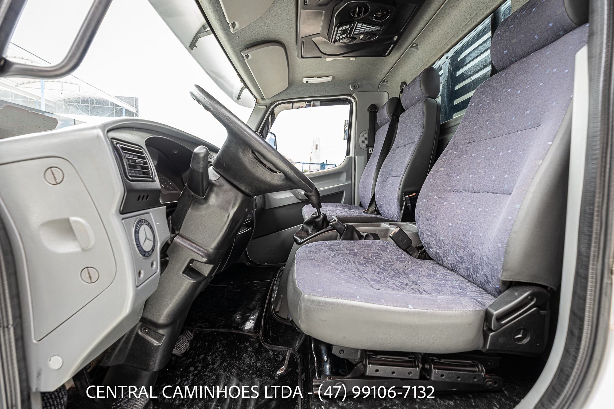 MERCEDES BENZ ACCELO 715C ANO 2006