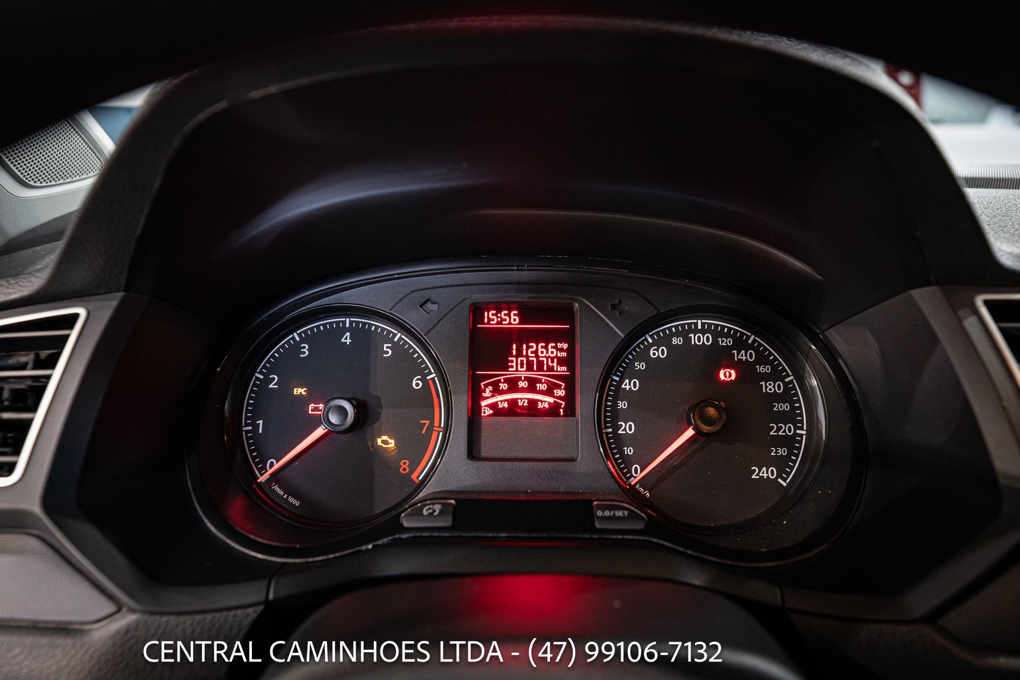 VOLKSWAGEN SAVEIRO ROBUST ANO 2024/24 COMPLETA COM CAPOTA DE FIBRA