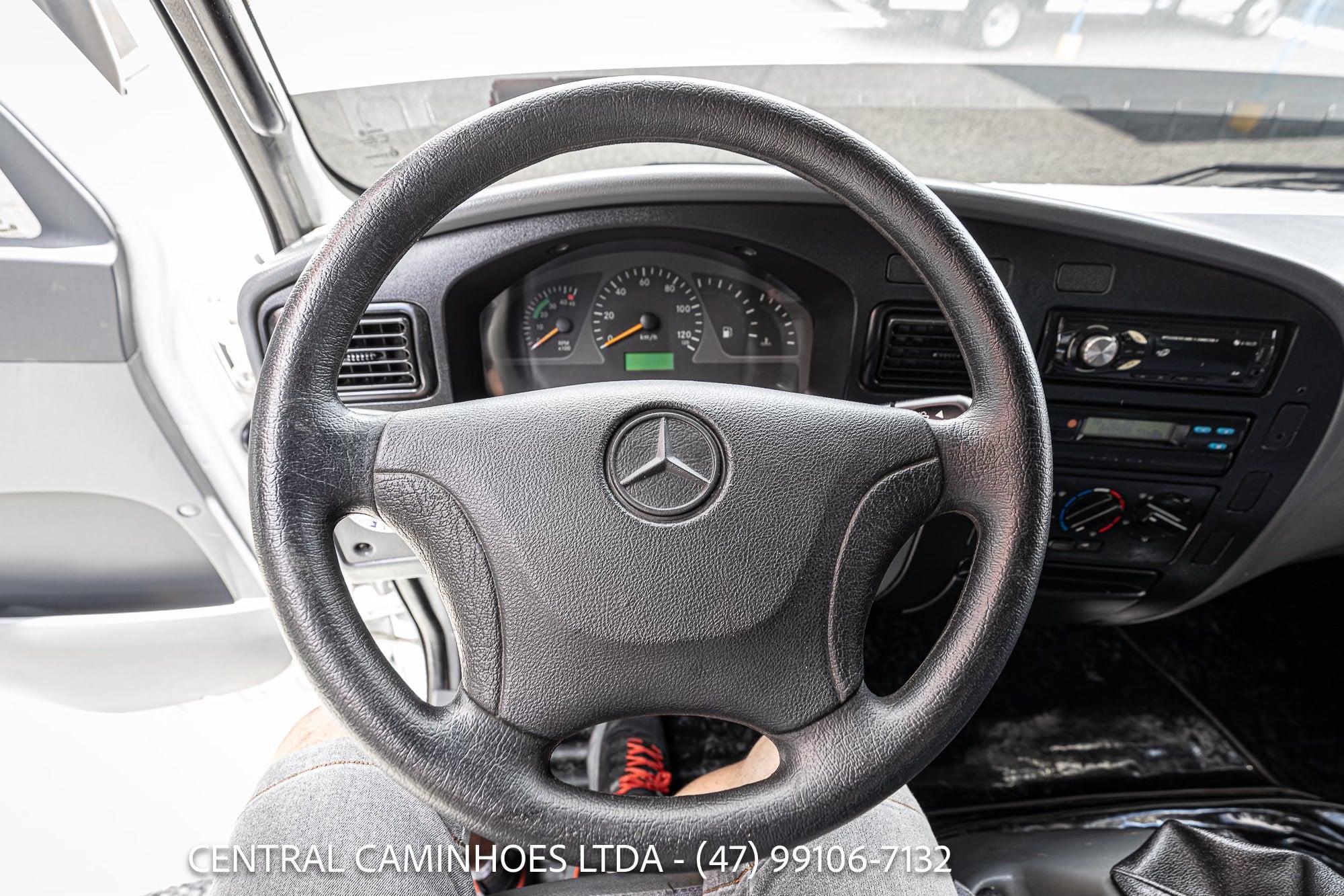MERCEDES BENZ ACCELO 715C ANO 2006