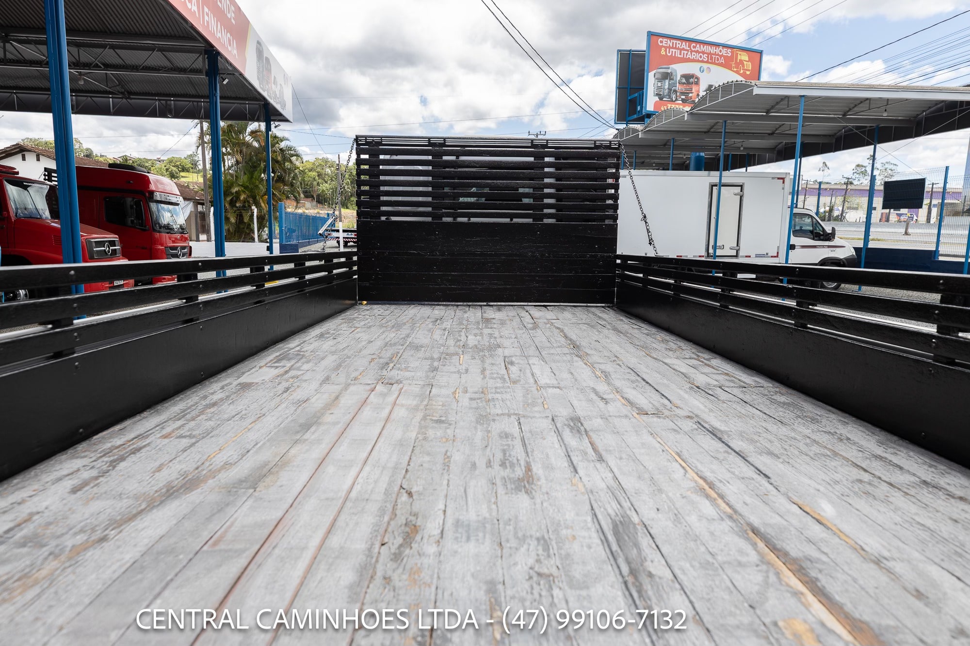 MERCEDES BENZ ACCELO 715C ANO 2006