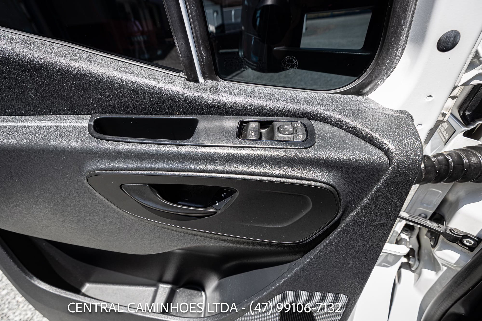 MERCEDES BENZ SPRINTER 516 HI TECH